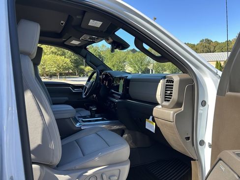 New 2026 Chevrolet Silverado 1500 LTZ w/ Z71 Off-Road Package image 42