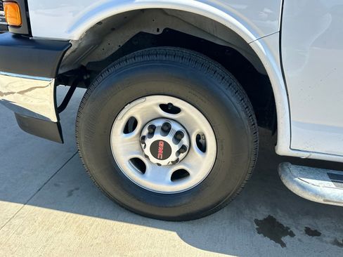 Used 2024 GMC Savana 2500 w/ Driver Convenience Package image 29