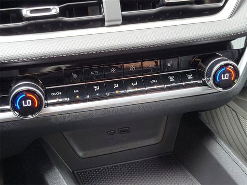 New 2026 Chevrolet Equinox LT w/ Convenience Package II image 22