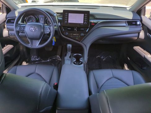Used 2024 Toyota Camry SE FWD image 14