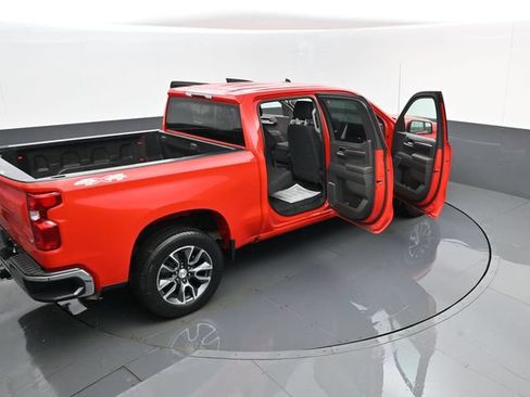 Used 2023 Chevrolet Silverado 1500 LT AWD/4WD image 27