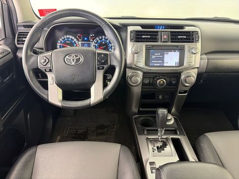 Used 2016 Toyota 4Runner SR5 Premium image 14