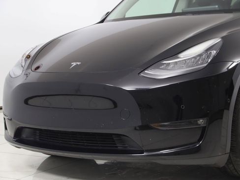 Used 2022 Tesla Model Y Long Range image 51