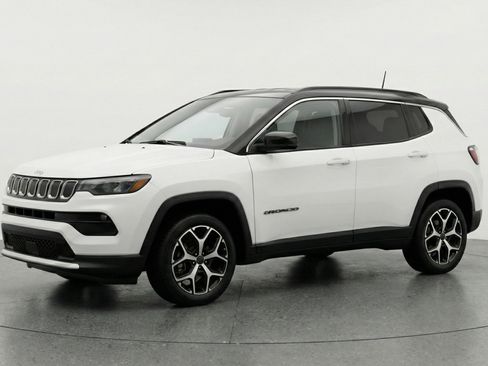 Used 2025 Jeep Compass Limited AWD/4WD image 3