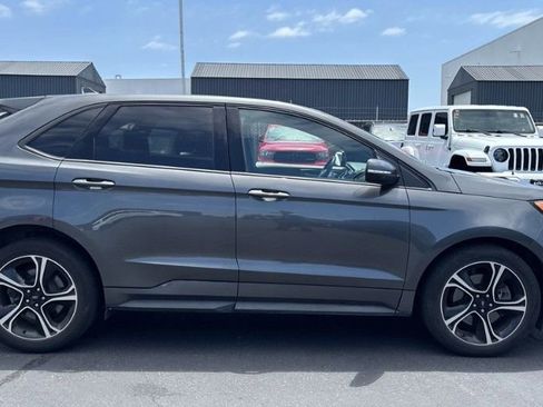 Used 2019 Ford Edge ST w/ Cold Weather Package AWD/4WD image 2