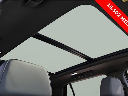 Used 2024 GMC Yukon Denali image 51