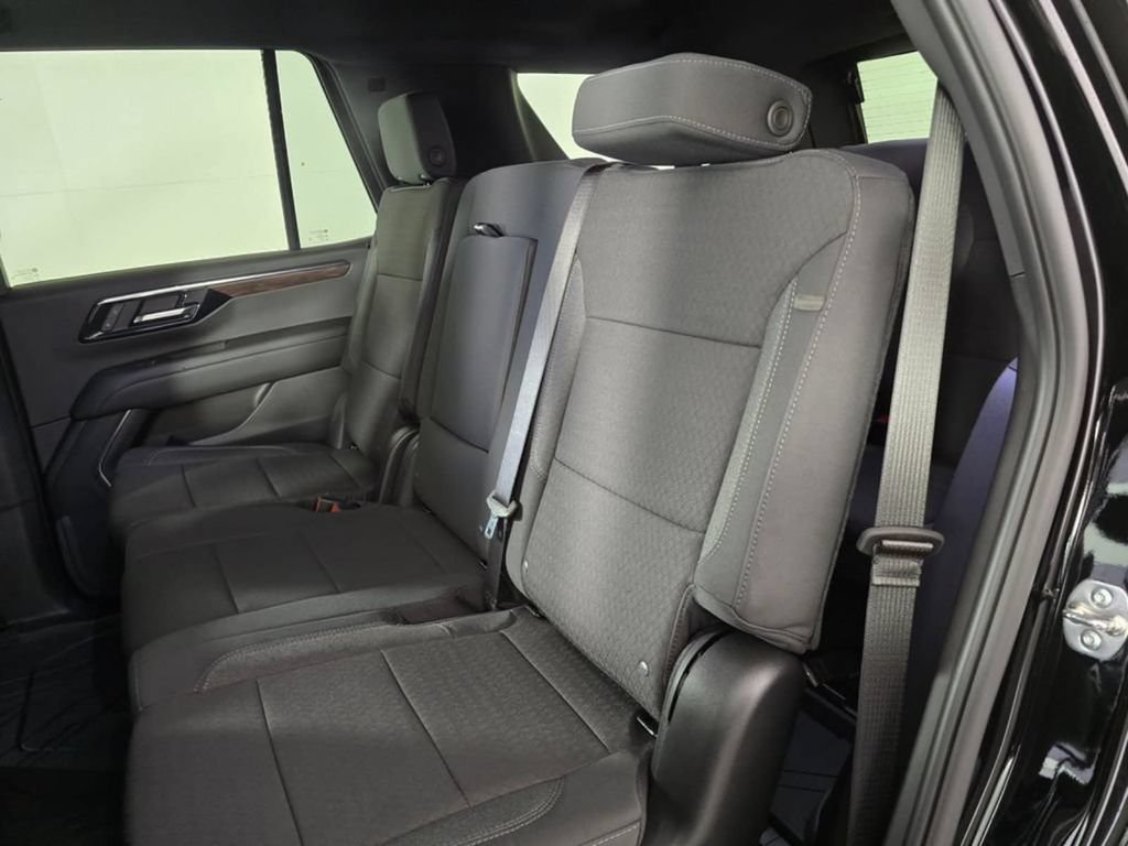 Used 2026 Chevrolet Tahoe LS w/ LPO, Dark Essentials Package AWD/4WD image 18