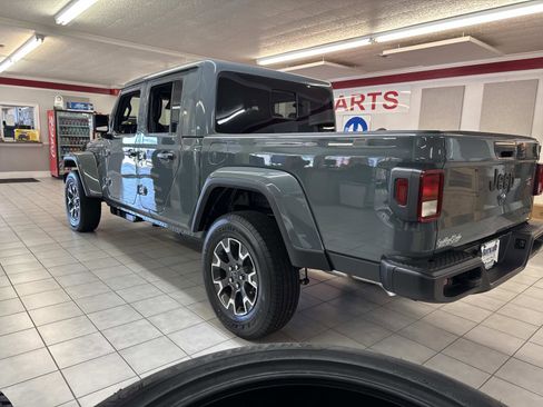 New 2026 Jeep Gladiator Sport image 4