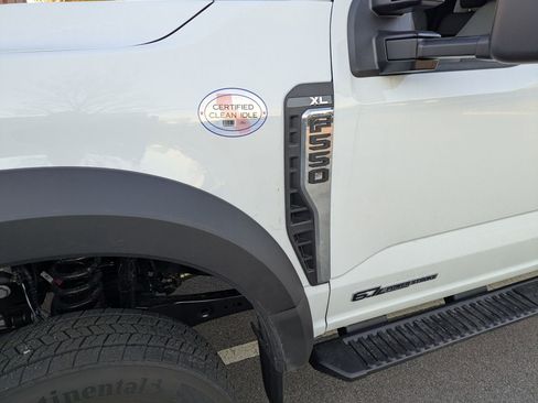 New 2026 Ford F550 4x4 Supercab Super Duty image 12