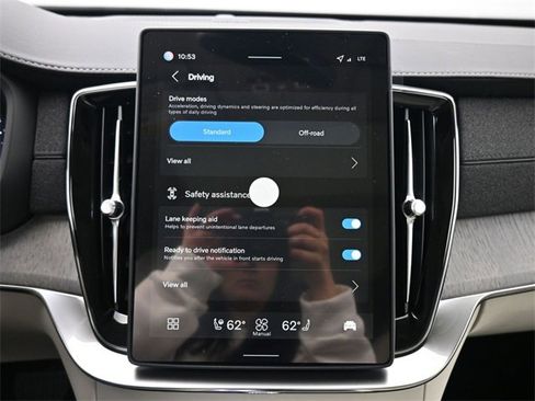 New 2026 Volvo XC90 B6 Ultra image 15