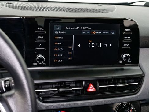 Used 2025 Kia Seltos LX image 16