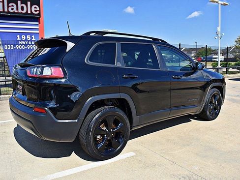 Used 2019 Jeep Cherokee Latitude Plus FWD image 5