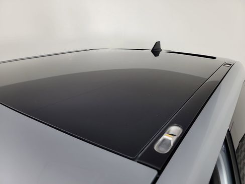 Used 2025 Rivian R1T Adventure image 13