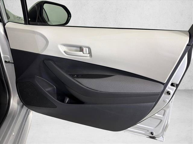 Used 2025 Toyota Corolla LE FWD image 14