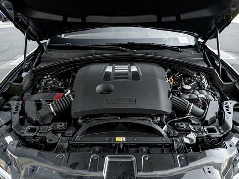 New 2026 Jaguar F-PACE R-Dynamic S image 31