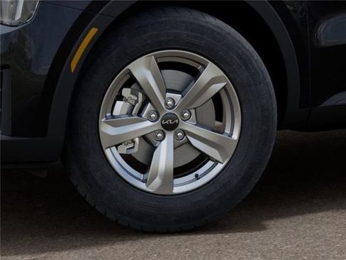 New 2026 Kia Sorento LX FWD image 9