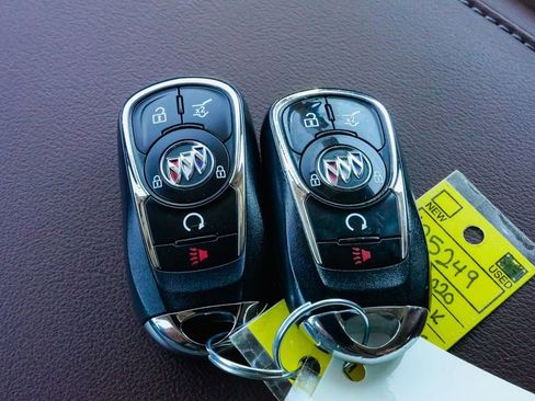 Used 2020 Buick Enclave Avenir w/ Avenir Technology Package image 27