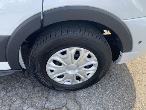 Certified 2024 Ford Transit 350 XLT image 40