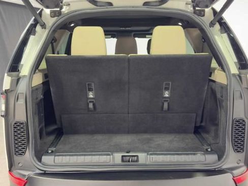 Used 2017 Land Rover Discovery SE AWD/4WD image 33