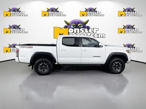 Used 2021 Toyota Tacoma TRD Sport AWD/4WD image 4