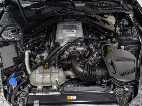 Used 2021 Ford Mustang Shelby GT500 w/ Carbon Fiber Track Pack image 58