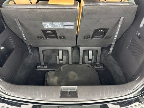 Used 2023 Kia Carnival LX FWD image 29