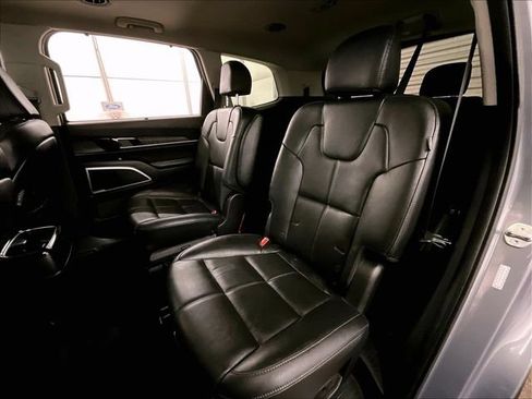 Used 2023 Kia Telluride EX w/ EX Captain's Chair Package AWD/4WD image 25
