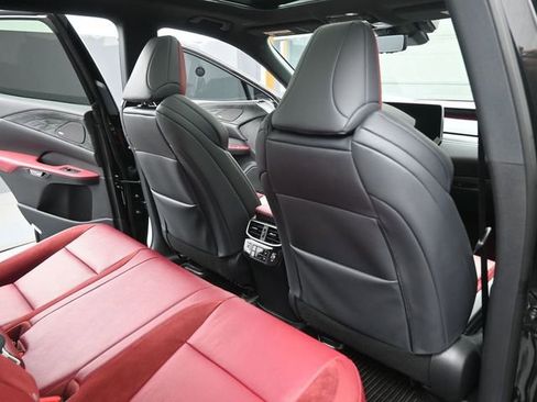 Used 2025 Lexus RX 500h F Sport w/ Convenience Package image 29