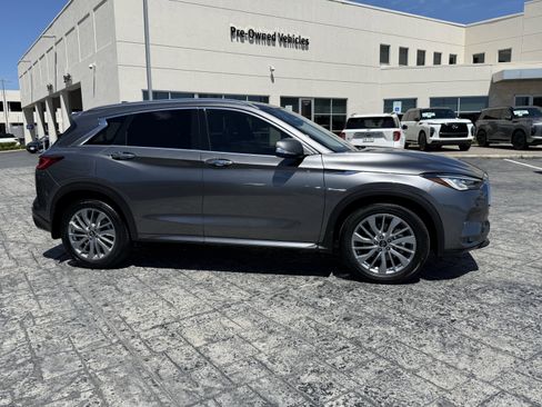 Certified 2025 INFINITI QX50 Luxe image 8