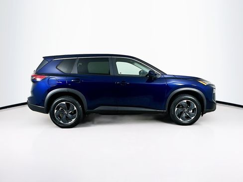 Used 2024 Nissan Rogue SV AWD/4WD image 10