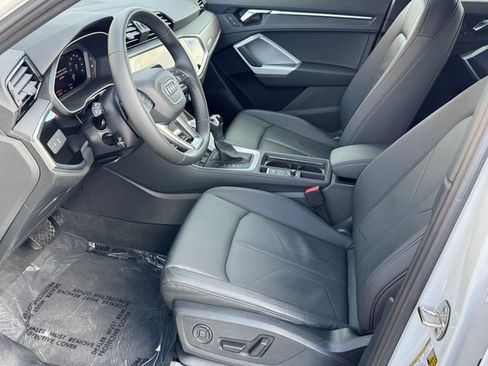 Certified 2025 Audi Q3 2.0T Premium Plus w/ Premium Plus Package image 3