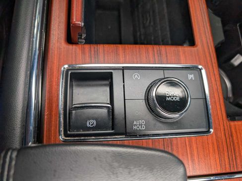 Used 2023 Lincoln Navigator Reserve AWD/4WD image 32