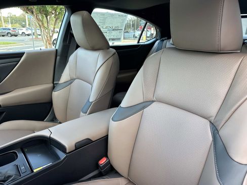 New 2025 Lexus ES 350 w/ Premium Package image 20
