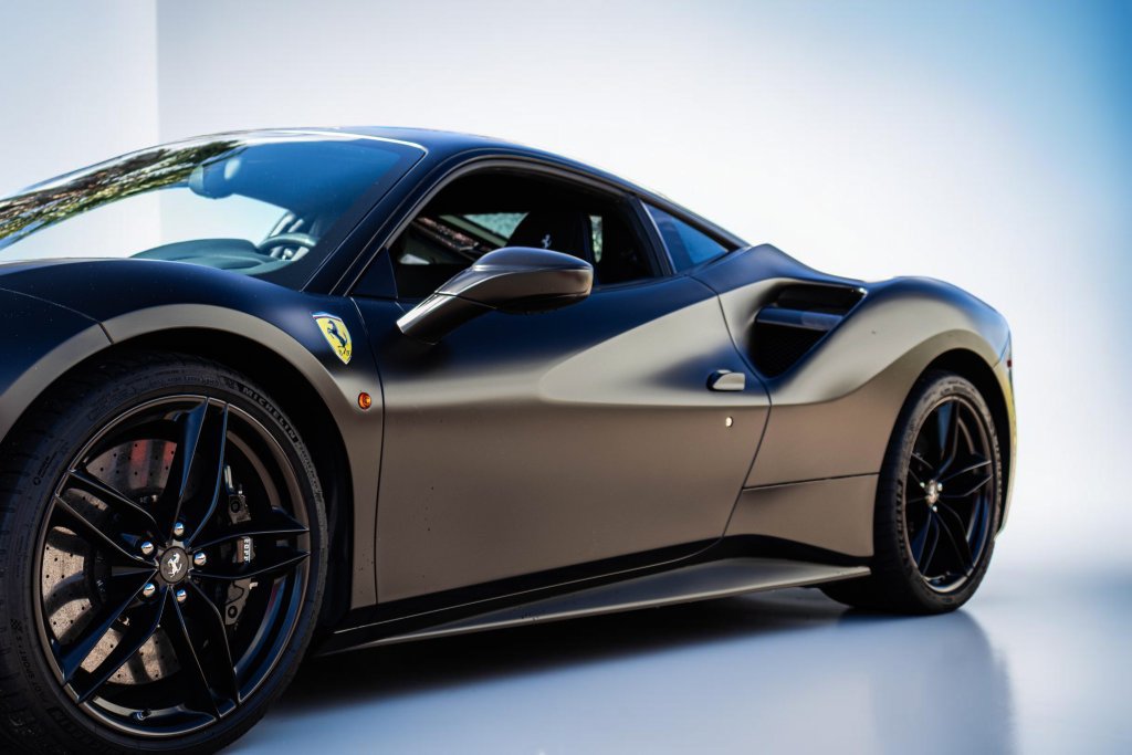 Certified 2018 Ferrari 488 GTB RWD image 30