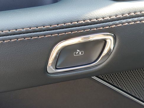 New 2026 Lincoln Aviator AWD image 9