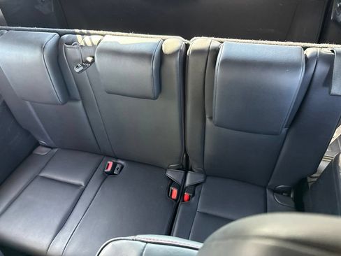 Used 2019 Toyota Highlander SE AWD/4WD image 15