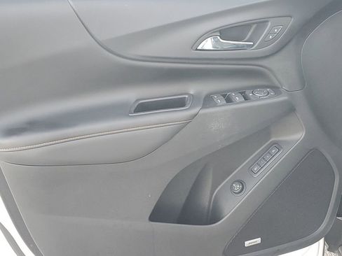 Used 2018 Chevrolet Equinox Premier image 42