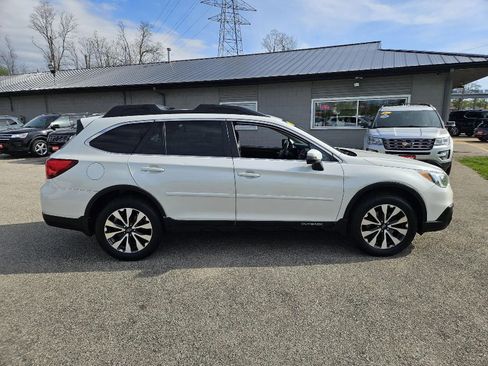 Used 2015 Subaru Outback 3.6R Limited image 5