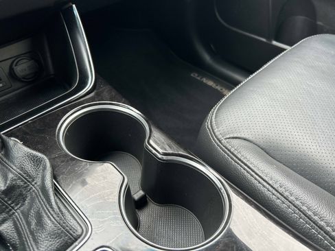 Used 2015 Kia Sorento LX image 32