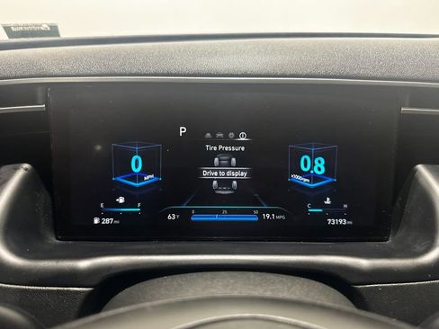 Used 2022 Hyundai Santa Cruz SEL Premium image 7