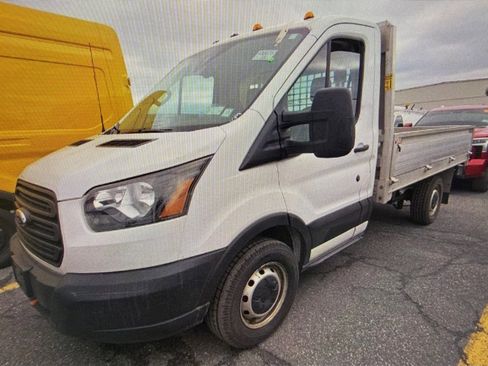 Used 2019 Ford Transit 250 138 RWD image 5