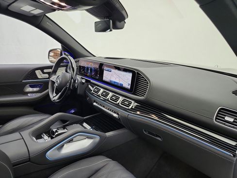 Certified 2024 Mercedes-Benz Maybach GLS 600 4MATIC image 21