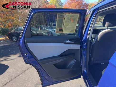 Used 2023 Volkswagen Taos S image 32