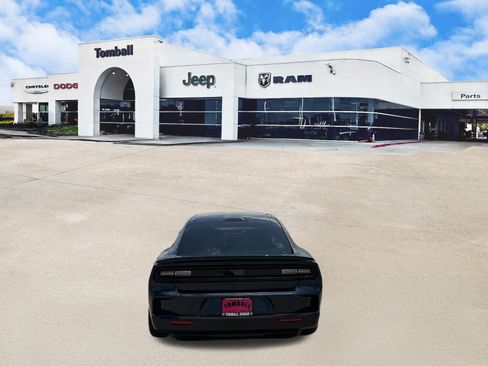 Used 2024 Dodge Charger Daytona Scat Pack w/ Plus Group AWD/4WD image 6