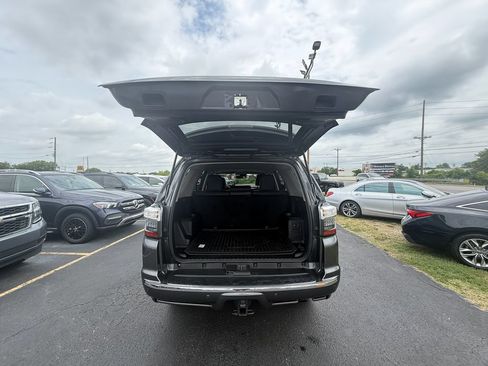 Used 2022 Toyota 4Runner Limited AWD/4WD image 5