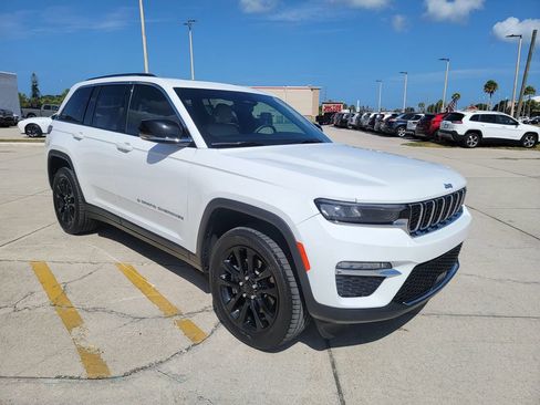 Used 2024 Jeep Grand Cherokee Limited 4xe w/ Trailer Tow Package AWD/4WD image 7