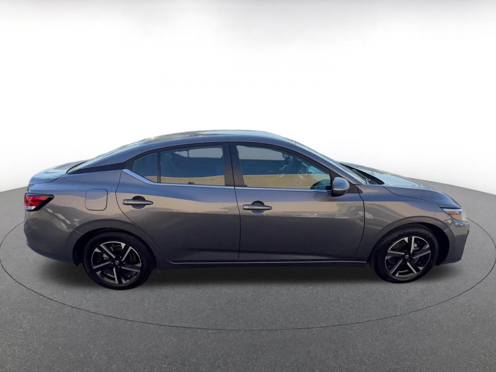 Used 2025 Nissan Sentra SV FWD image 15