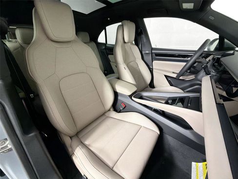 Certified 2026 Porsche Macan Electric RWD image 27