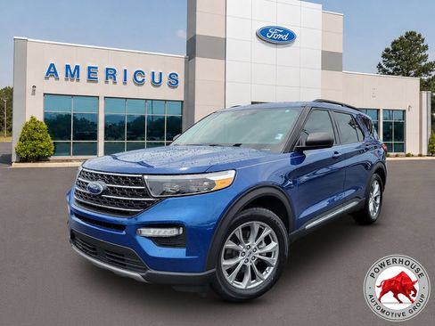 Certified 2021 Ford Explorer XLT w/ Equipment Group 202A RWD image 1