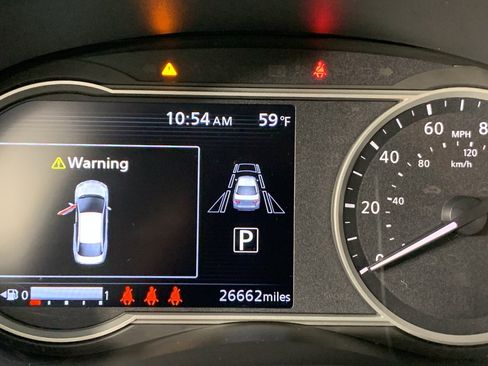 Used 2025 Nissan Versa SV image 24